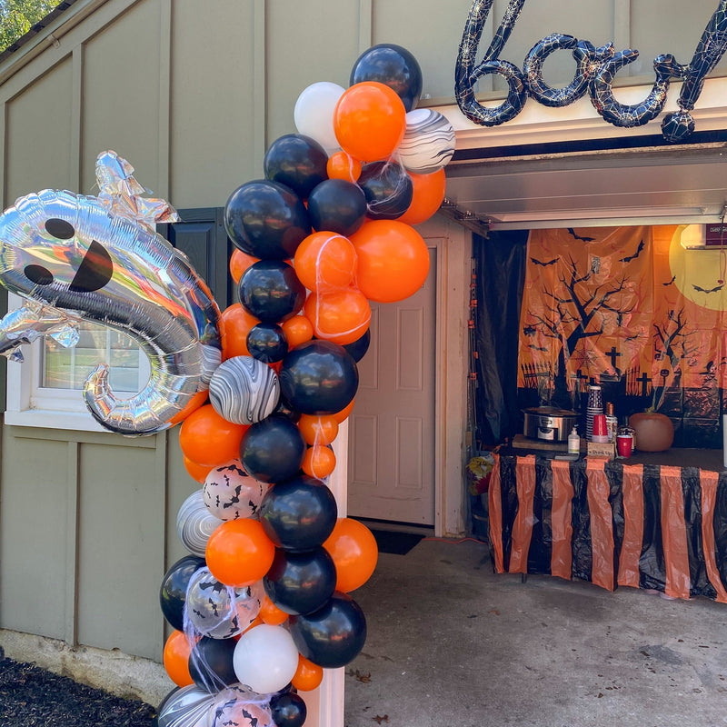 Black & Orange Halloween Balloon Arch - Balloon Garland Kit
